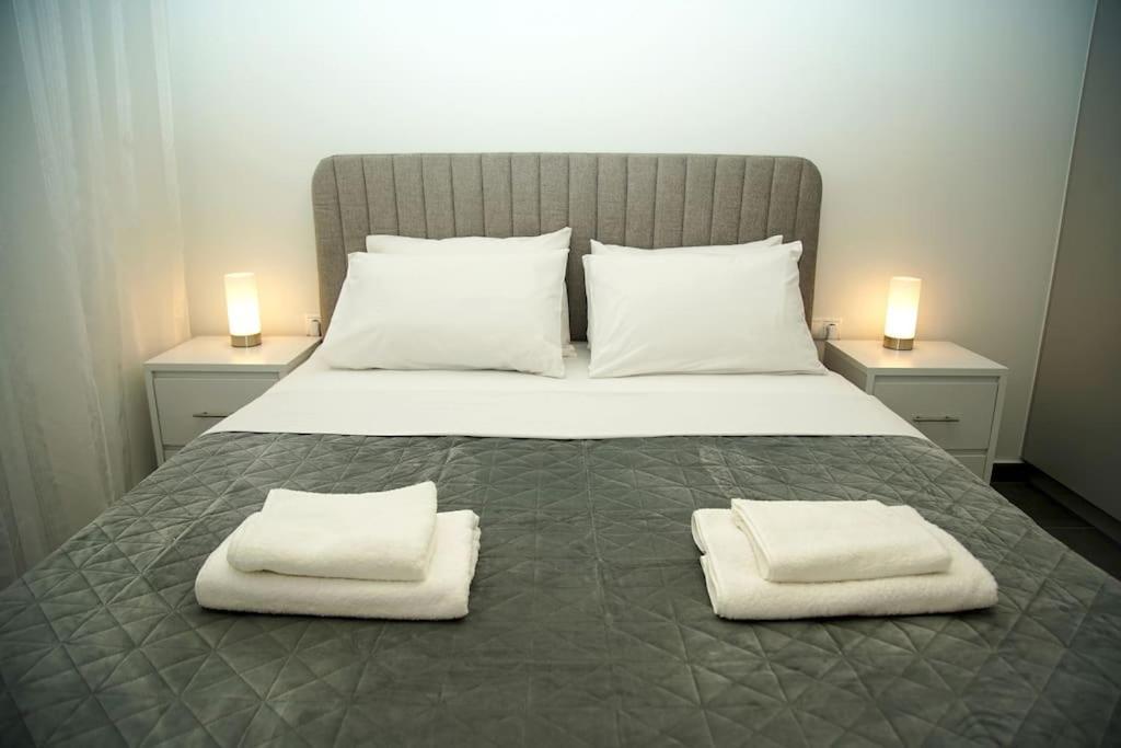Modern Bright Vipgreece Apartment Athens