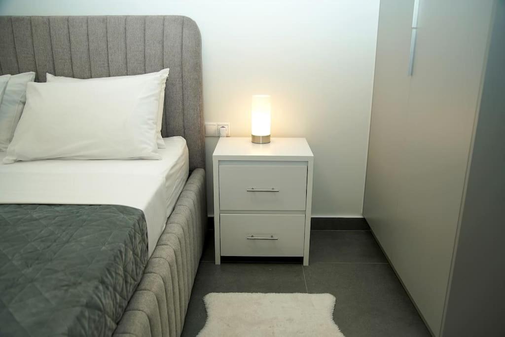 Modern Bright Vipgreece