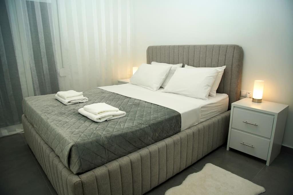 Modern Bright Vipgreece *